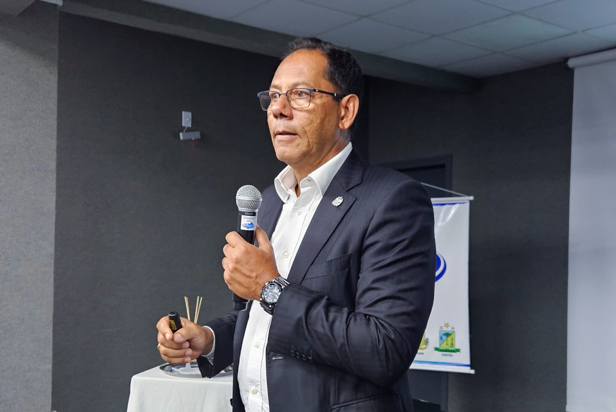 CGE fala sobre papel do controle interno em evento da Fecam